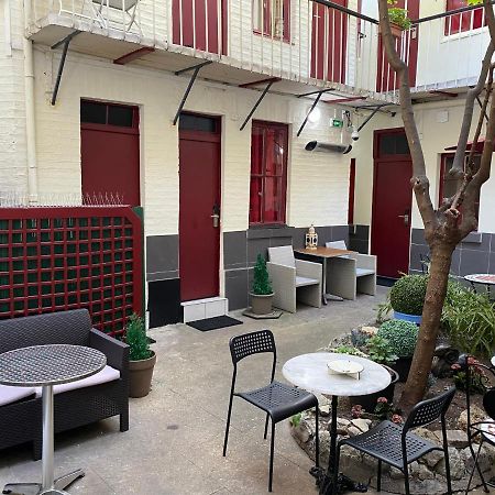 Hotel Chevallier Levallois-Perret Esterno foto