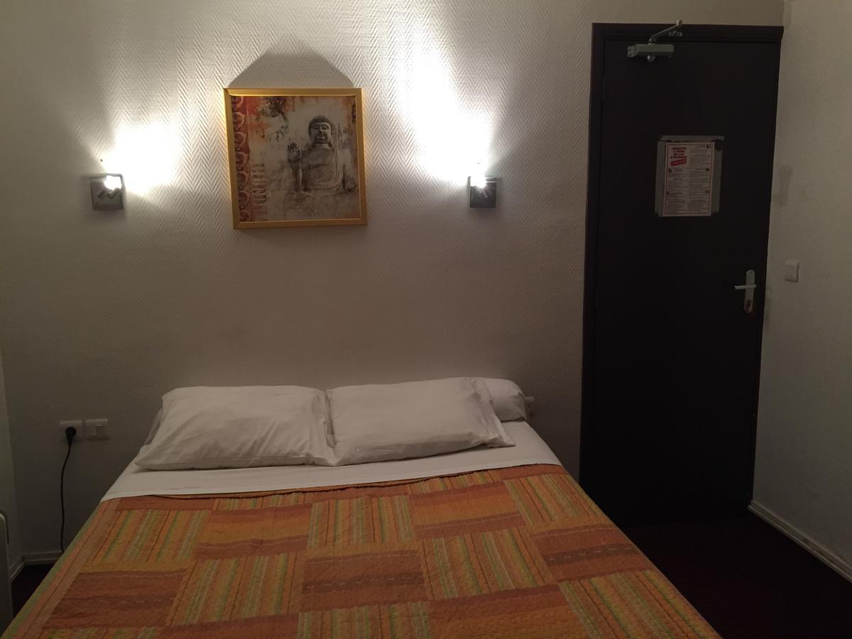 Hotel Chevallier Levallois-Perret Esterno foto